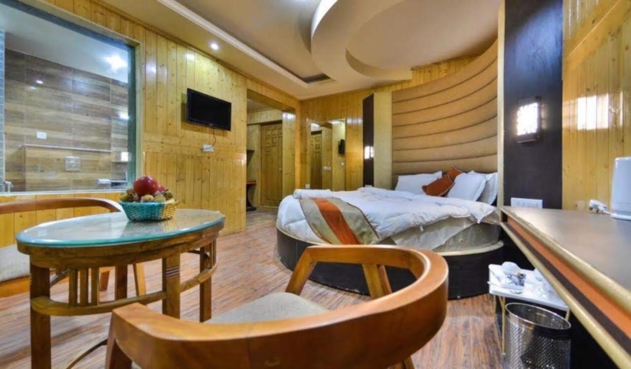 Hotel Sheen Srīnagar Exterior foto